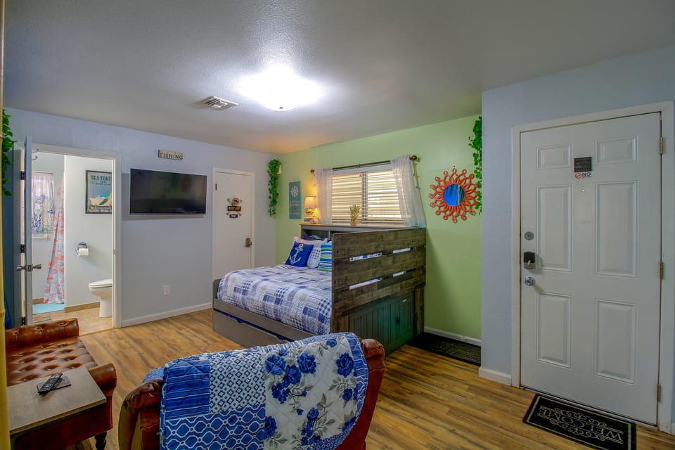 Little Minnow - Just Minutes From the Water House in Aransas Pass