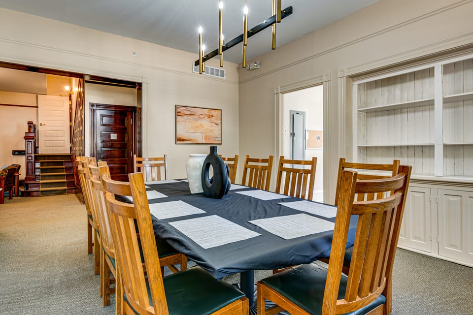 'Agnes Arbor' Walkable Group Getaway in Decatur! House in Decatur