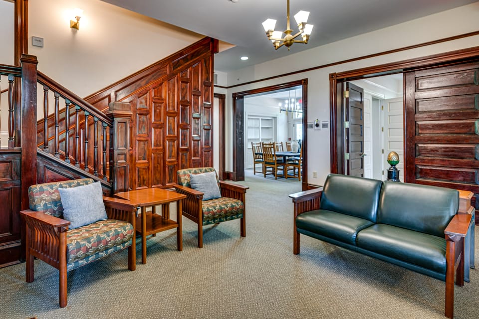 'Agnes Arbor' Walkable Group Getaway in Decatur! House in Decatur