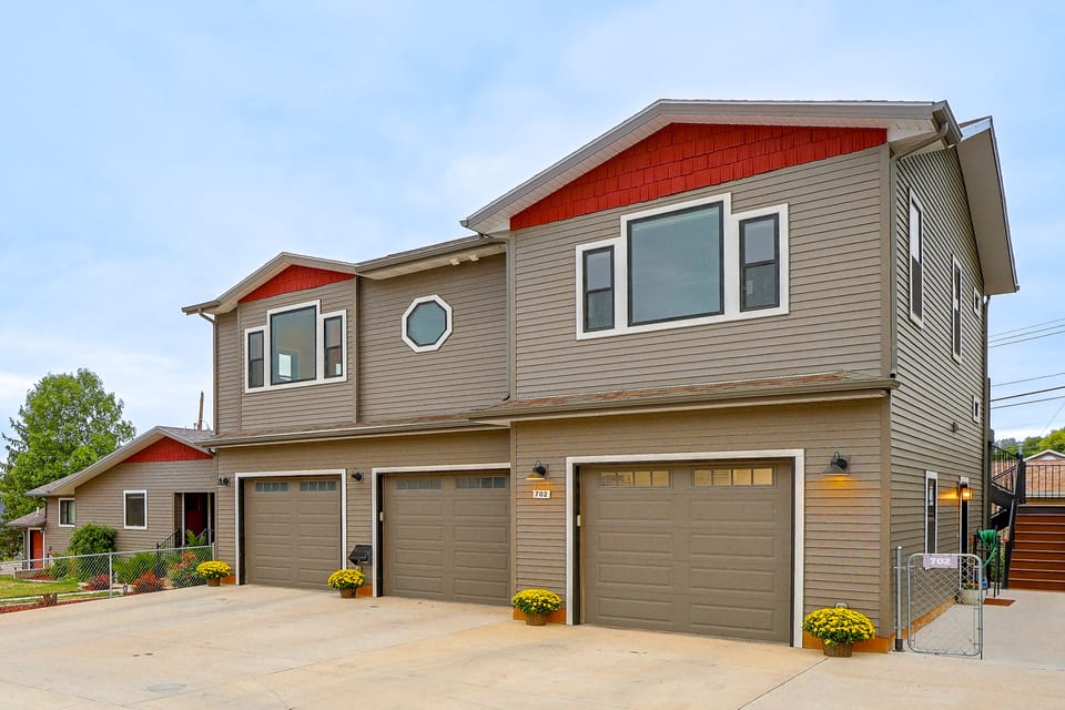 Pet-Friendly, Walkable Spearfish Townhome w/ Yard Apartment in Spearfish