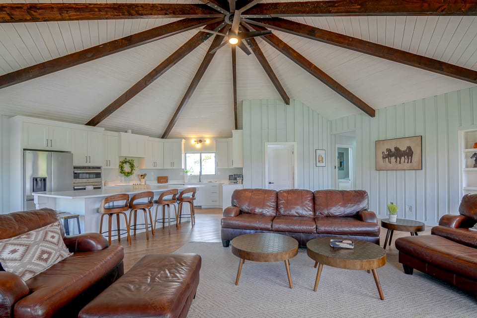Red Rock Retreat in Kanab | Epic Views | Near Zion House in Kanab