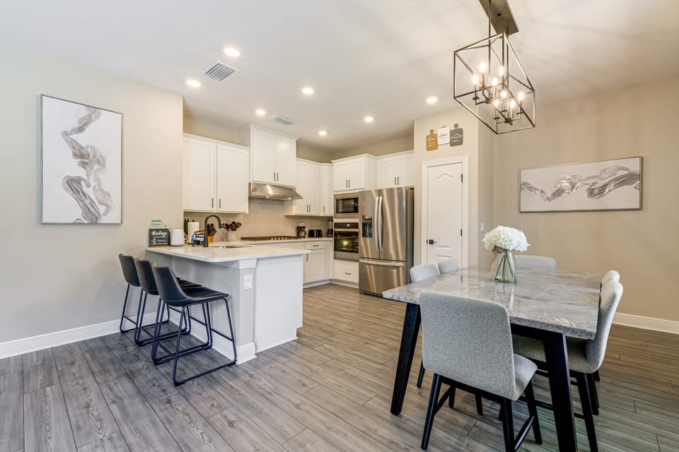 10 Mi to Disney & Old Town! Stylish Family Home House in Osceola County