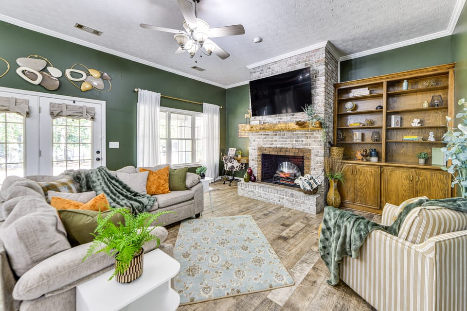 Game Day Hideaway! Spacious Opelika Escape House in Alabama