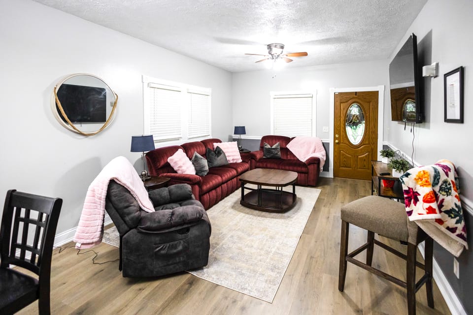 The Play House: Family Retreat 2 Mi to Pawnee Park House in Nebraska