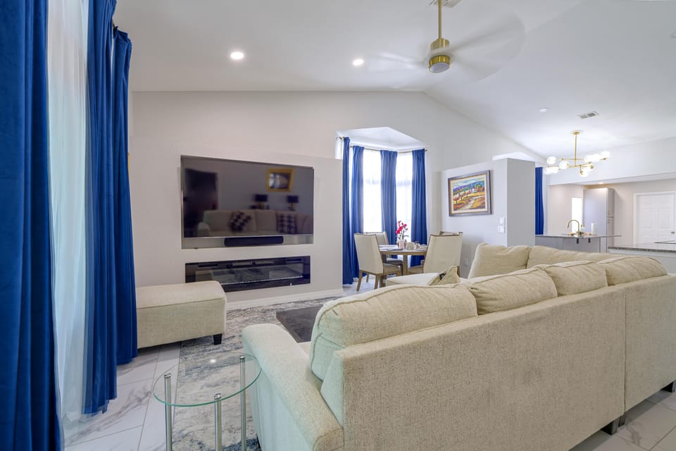 Golf + Poolside Days! Extended Spring Hill Getaway House in Spring Hill