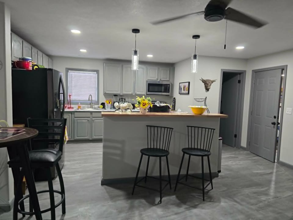 'Honey Bee' Family Home in Columbus, Nebraska! House in Nebraska
