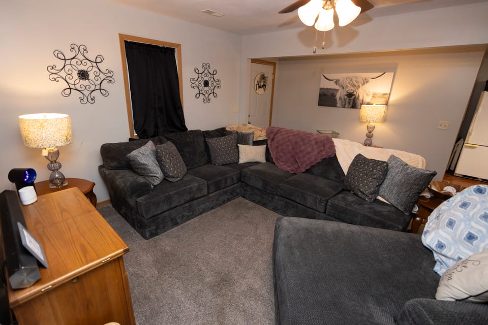 < 1 Mi to Pawnee Park! Cozy Bungalow w/ Gazebo House in Nebraska