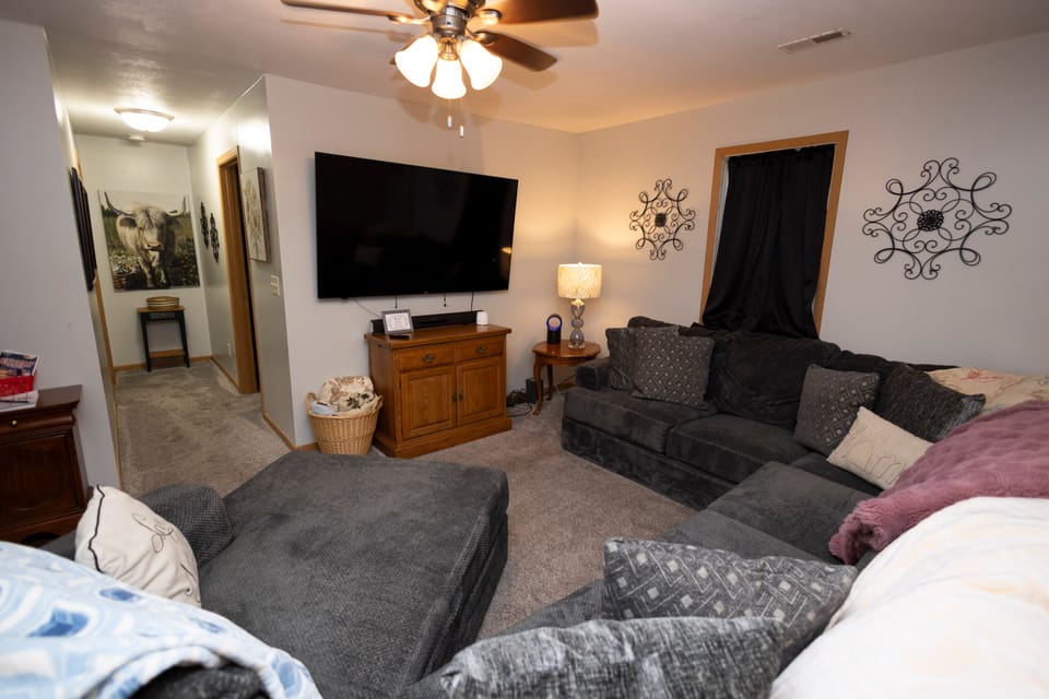 < 1 Mi to Pawnee Park! Cozy Bungalow w/ Gazebo House in Nebraska