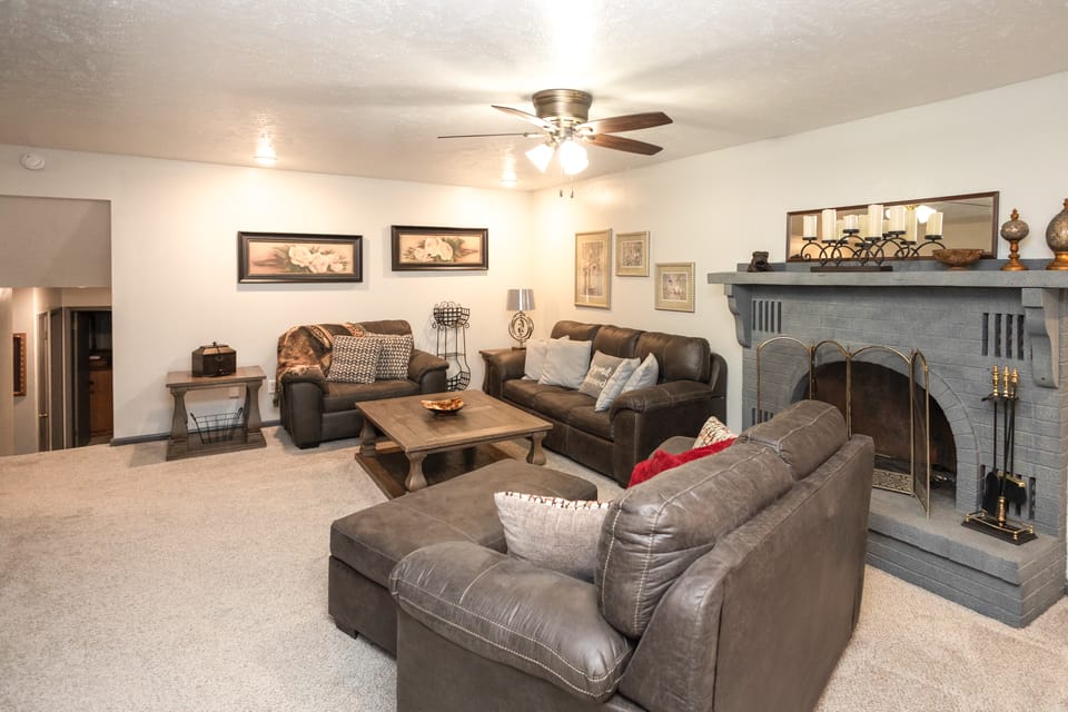 'The Blue Bird' in Columbus: Walk to Pawnee Park! House in Nebraska