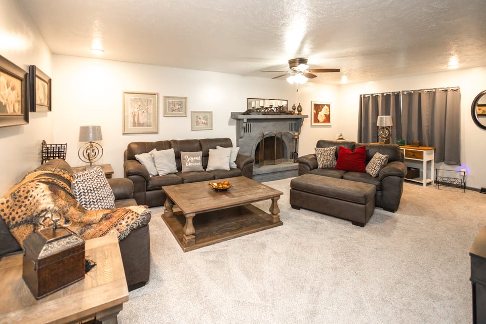 'The Blue Bird' in Columbus: Walk to Pawnee Park! House in Nebraska