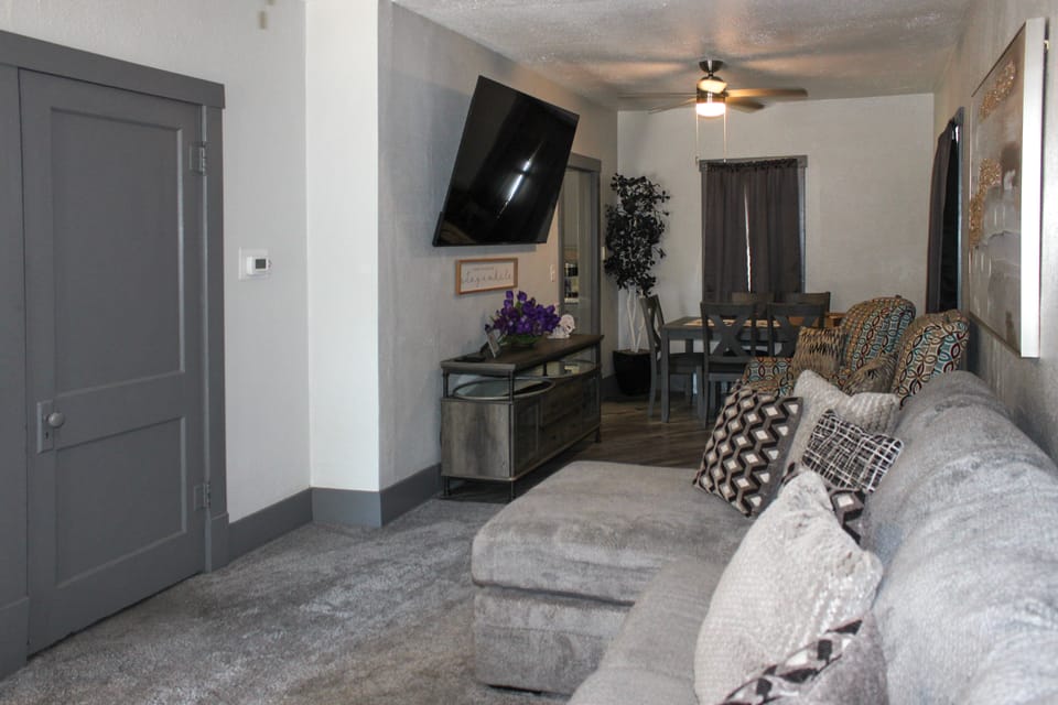 The Hide Out - a Family Getaway in Columbus House in Nebraska