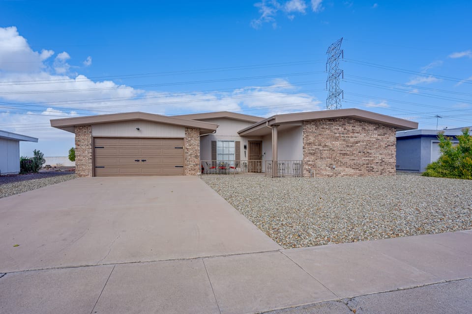 Beautifully Remodeled 55+ Sun City Getaway | 2BR House in Sun City
