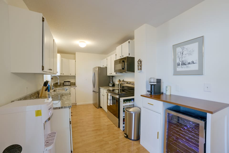 Walk to Lake & Downtown! 6 Mi to Boyne Mtn House in Boyne City