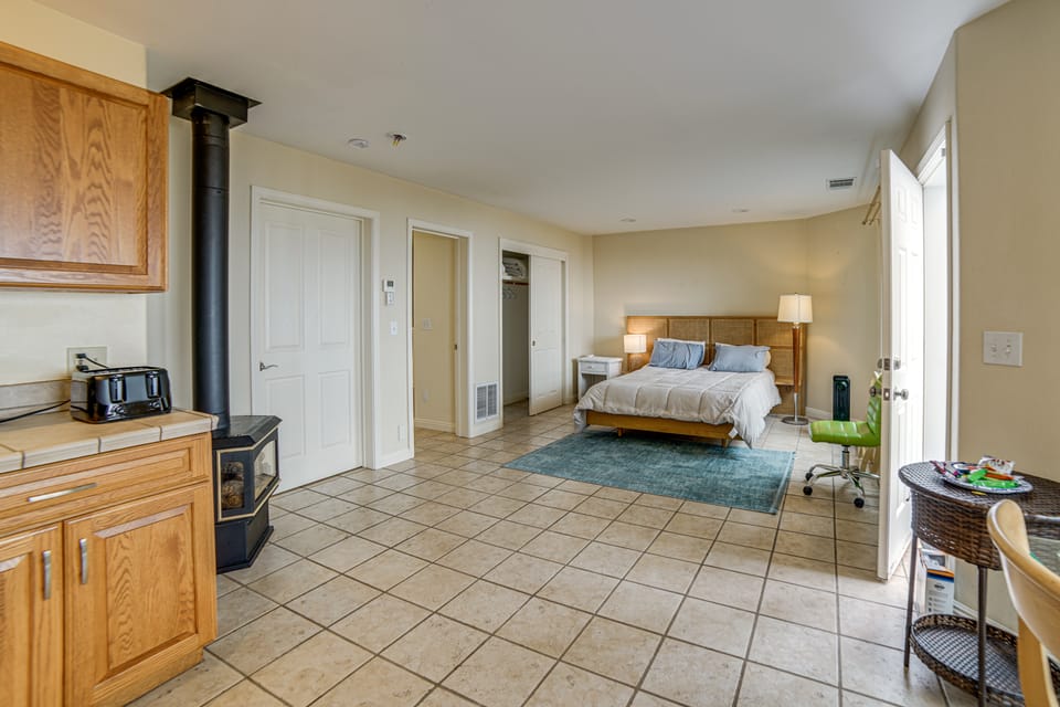 Ocean-View Timber Cove/Jenner Extended Stay Studio Apartment in Sonoma County