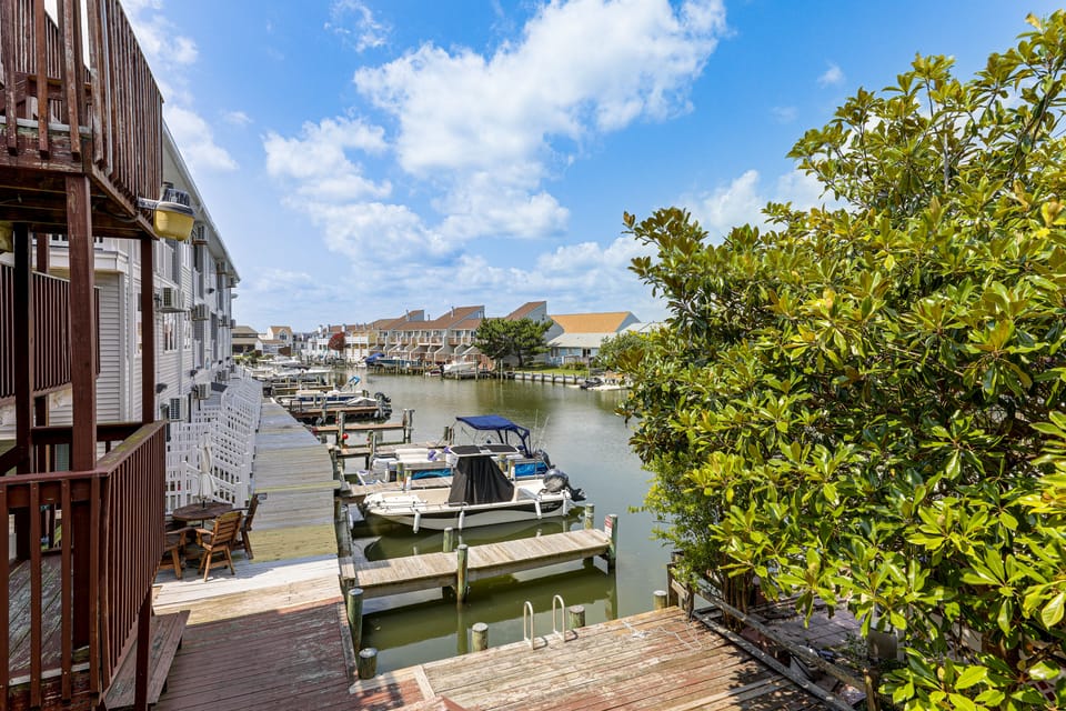 Bayside Waterfront OC Sleeps 8 | Beach | Boardwalk Apartment in Ocean City