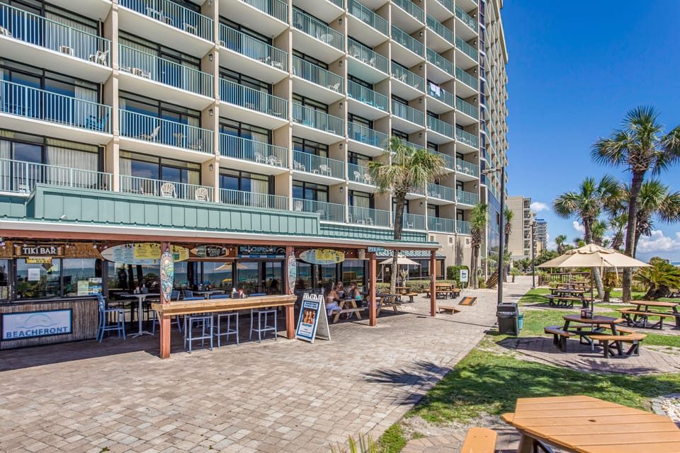 Oceanfront Sand Dunes Condo: 6 Queen Bds Sleeps 12 Apartment in Myrtle Beach
