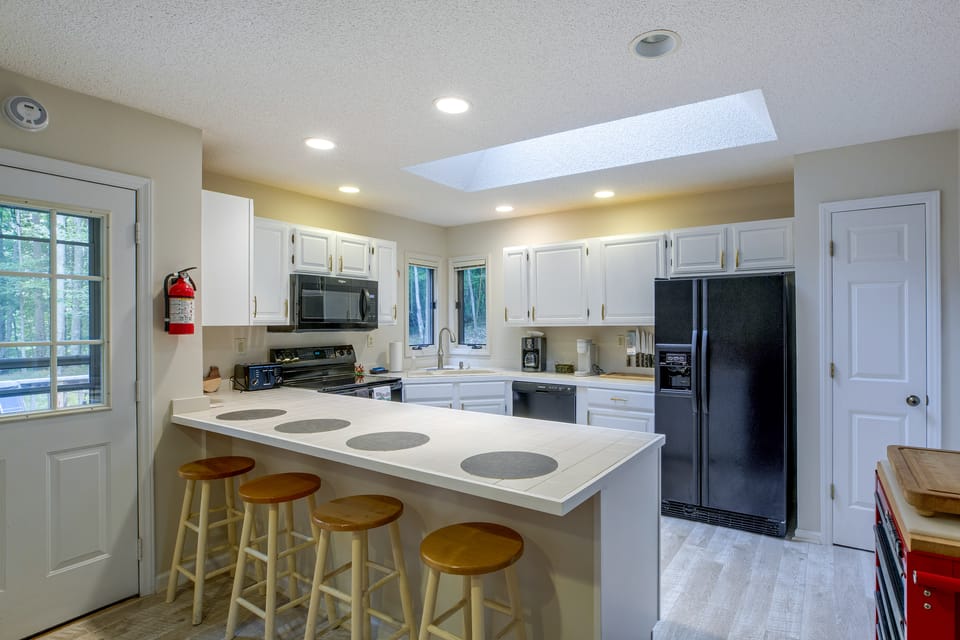 2 Mi to Beech Mtn Resort Lifts: Family Home House in Beech Mountain