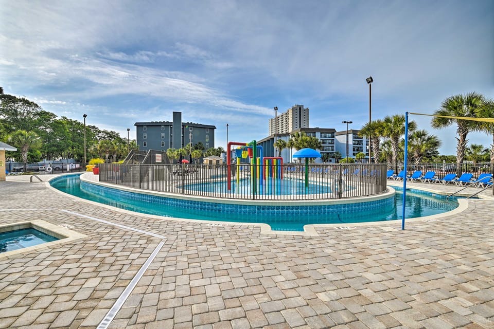 Ocean-View Balcony! Myrtle Beach Resort Getaway Apartment in South Carolina