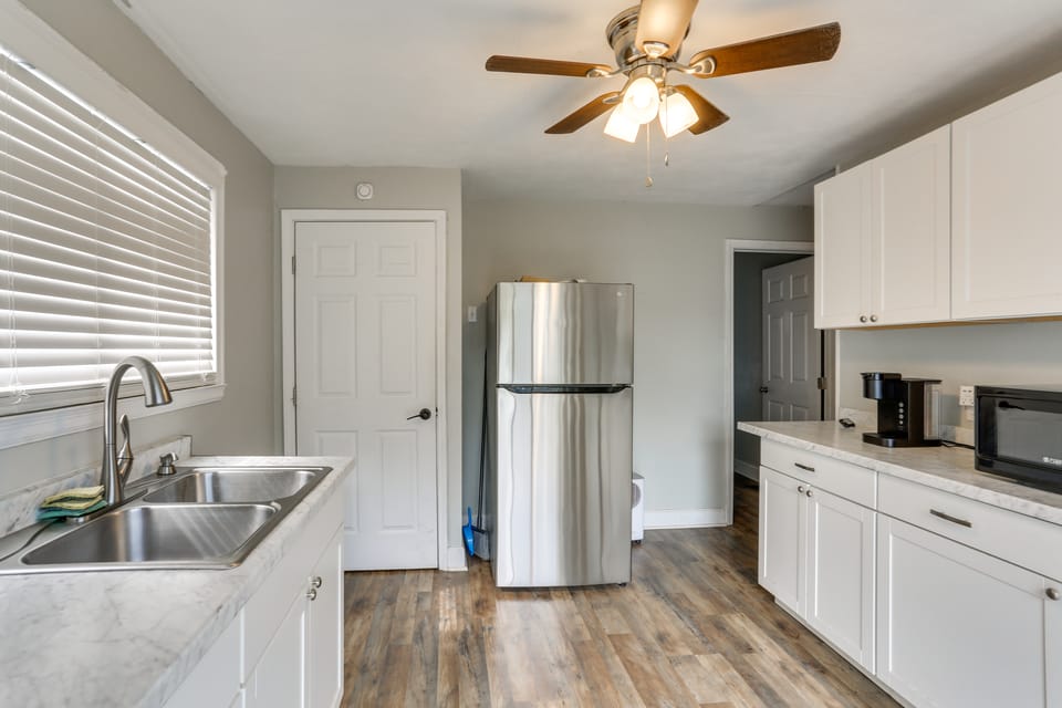 Nurse-Ready Rental 1 Mi to Franciscan University! House in Ohio