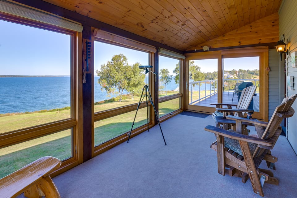 Shorefront Maine Escape! Paddle, Hike & Stargaze House in Brooksville