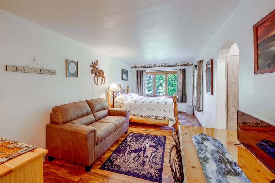 Paddle, Fish & Unwind: Shagawa Lake Home House in Ely
