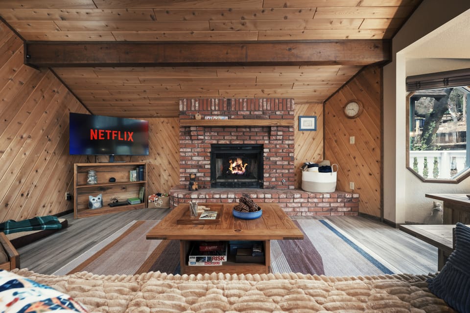 Big Bear Cabin w/ EV Charging, Fireplace & Deck! House in Southern California