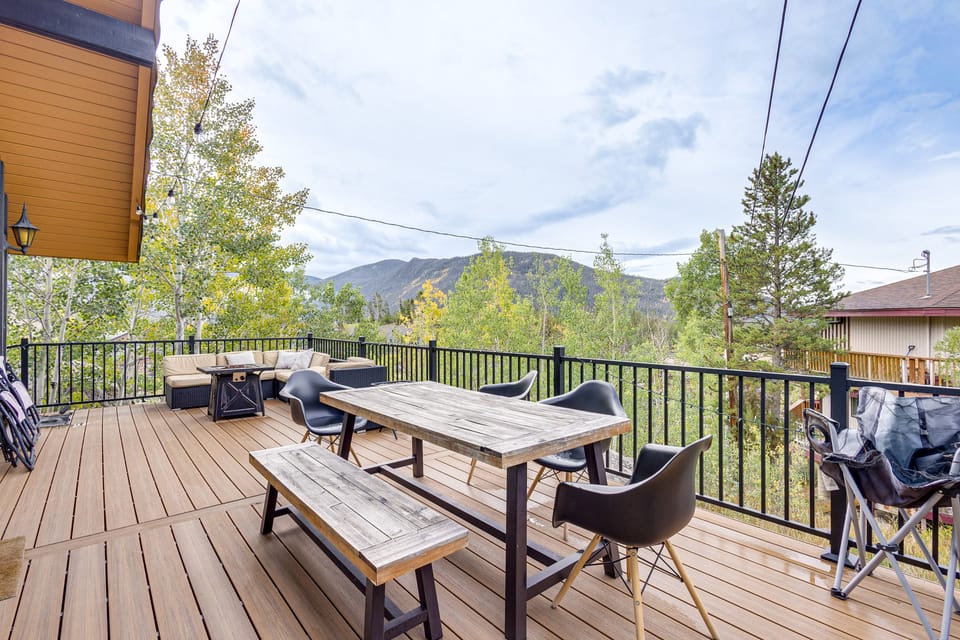 Mtn-View Cabin Escape in Heart of Grand Lake House in Grand Lake