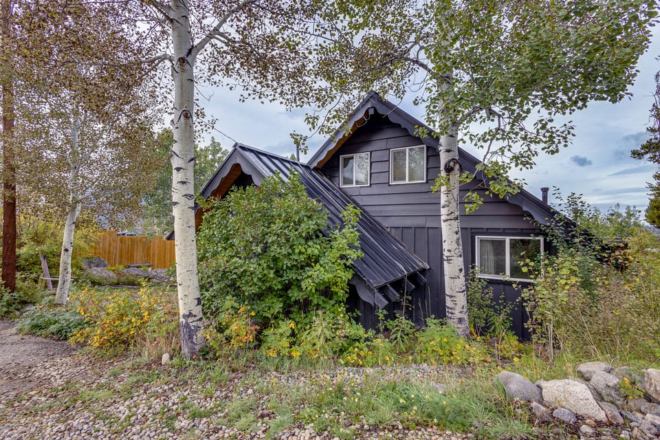 Mtn-View Cabin Escape in Heart of Grand Lake House in Grand Lake