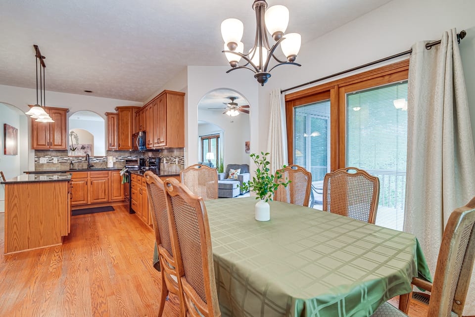 3 King Beds! Family-Friendly Lincoln Gem House in Lincoln