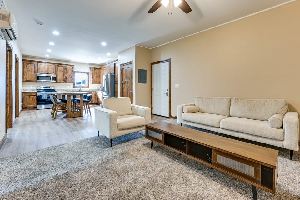 Quiet Clarion Condo Near Hiking & Fishing Apartment in Iowa