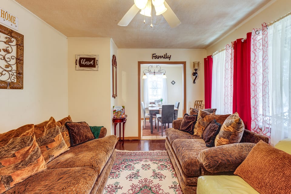 Near Dtwn Jackson: Home w/ Screened Porch House in Jackson