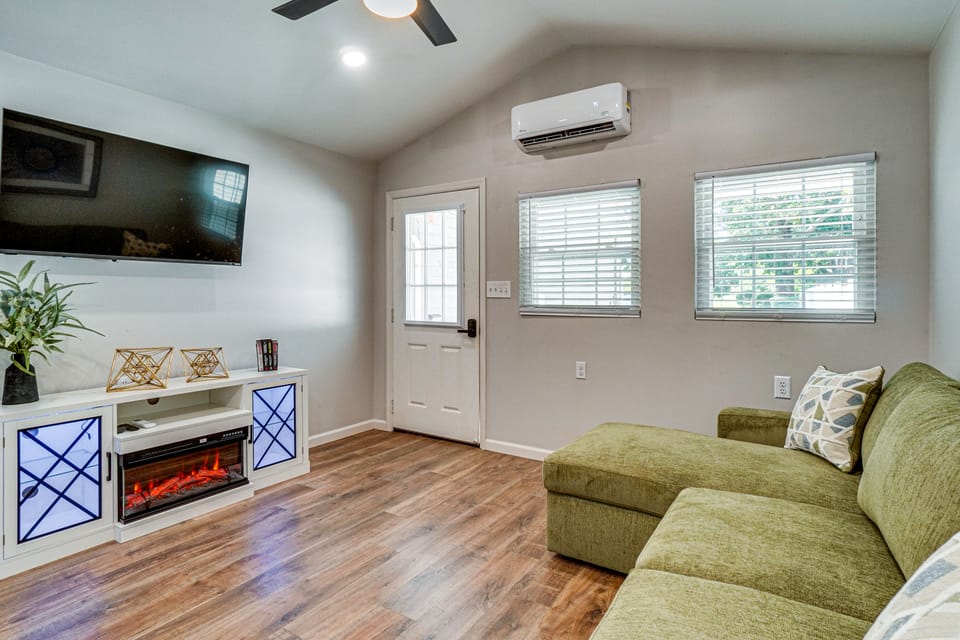*New To Market* | Riverfront Pigeon Forge Retreat House in Pigeon Forge