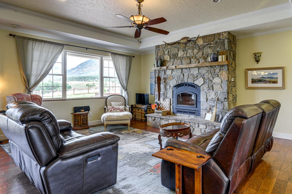 Mtn-View Ranch Near Black Canyon Nat'l Park House in Colorado