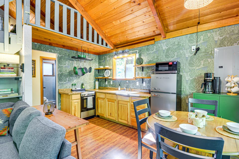Lake Cushman Cabin - Hike, Swim, Golf, Relax House in Washington
