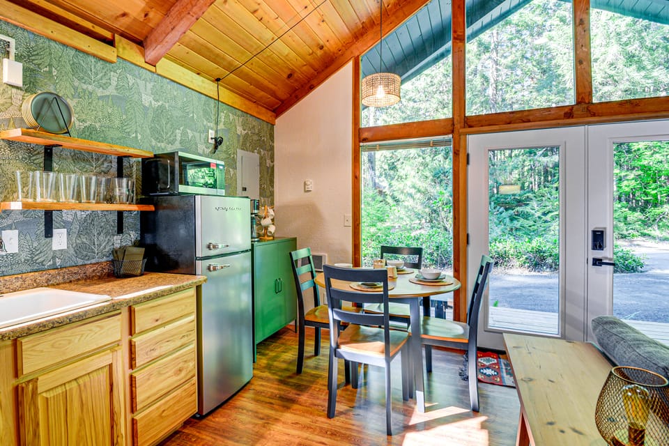 Lake Cushman Cabin - Hike, Swim, Golf, Relax House in Washington