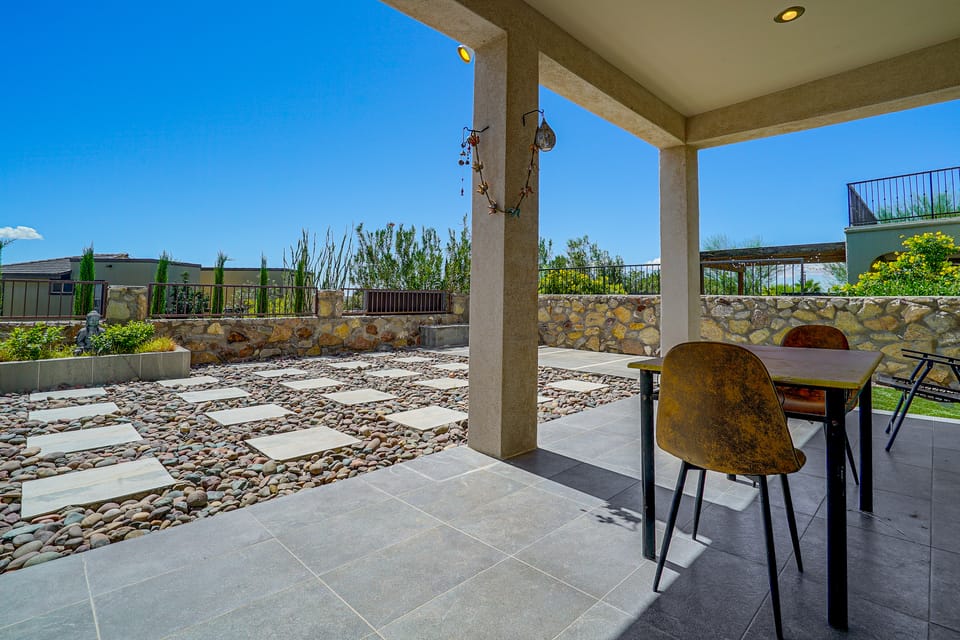 8 Mi to the Franklins: Modern Home w/ Mtn Views! House in El Paso