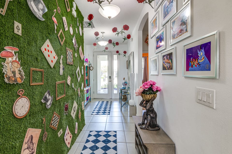 8 Mi to Disney! Whimsical Home w/ Pool & Game Room House in Kissimmee