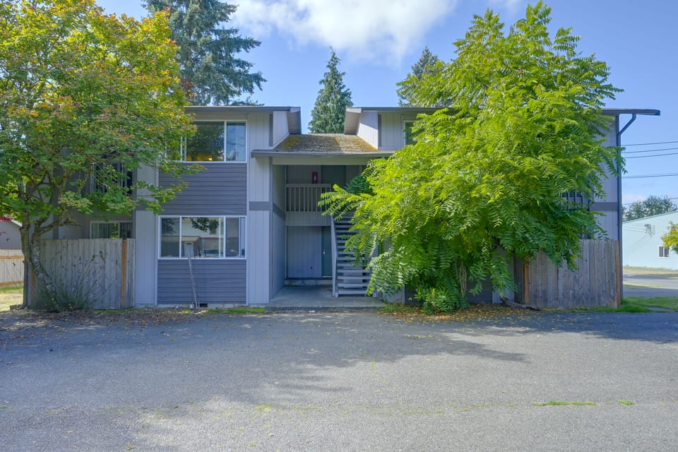 Centrally Located Lacey Escape: 2 Mi to Hospital Apartment in Olympia