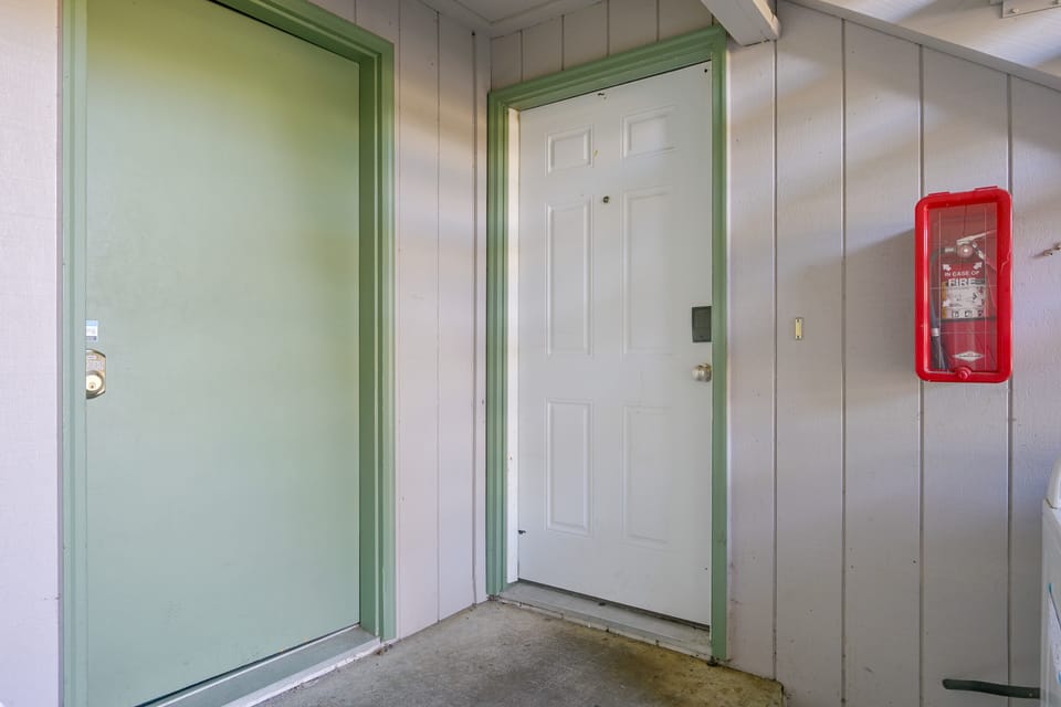 3 Mi to Olympia! Apt w/ Shared Laundry Apartment in Olympia