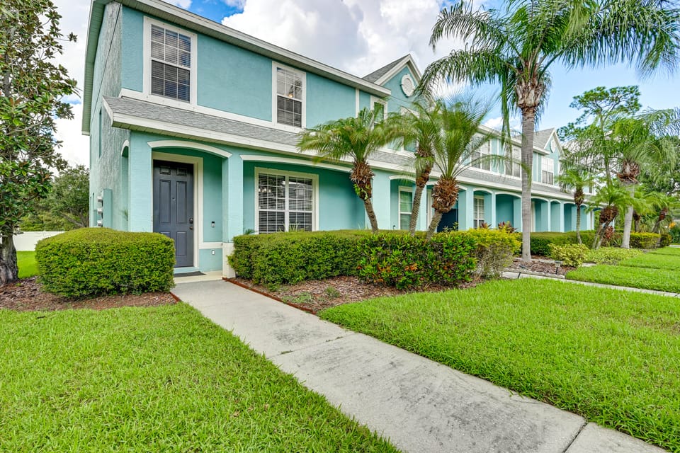 Pool Access! Steps from Upper Tampa Bay Trail Apartment in Town N Country