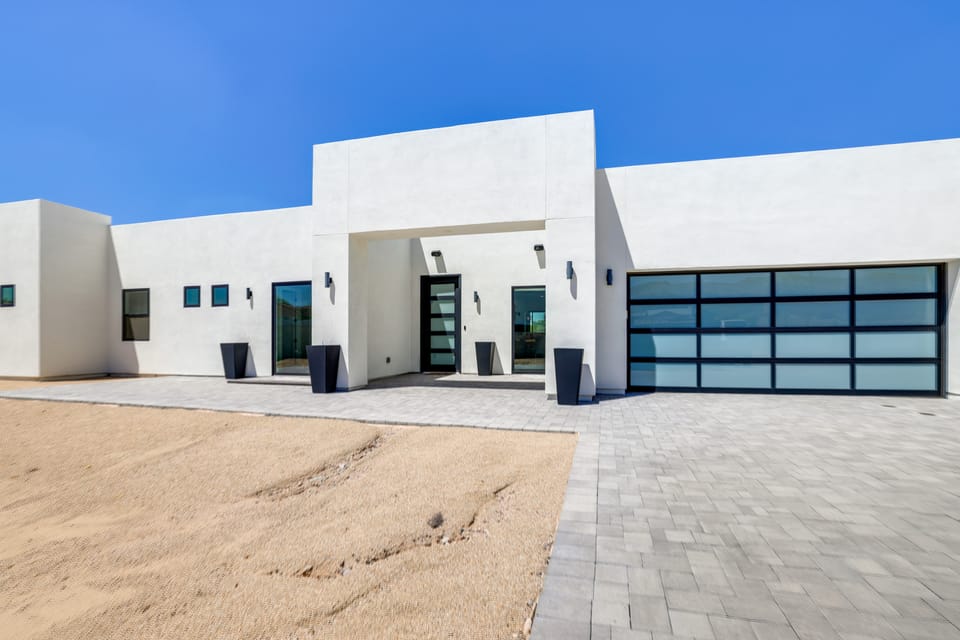 1 Mi to South Mtn Park! Home w/ Poolside Oasis House in Phoenix