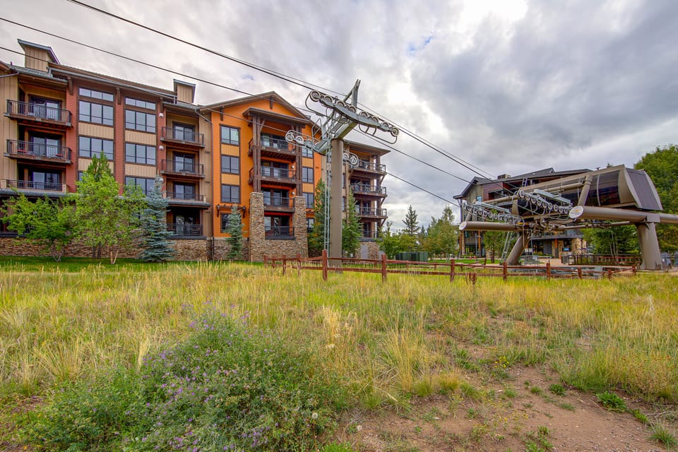 Gondola to Skiing! Steamboat Condo w/ Hot Tubs Apartment in Steamboat Springs