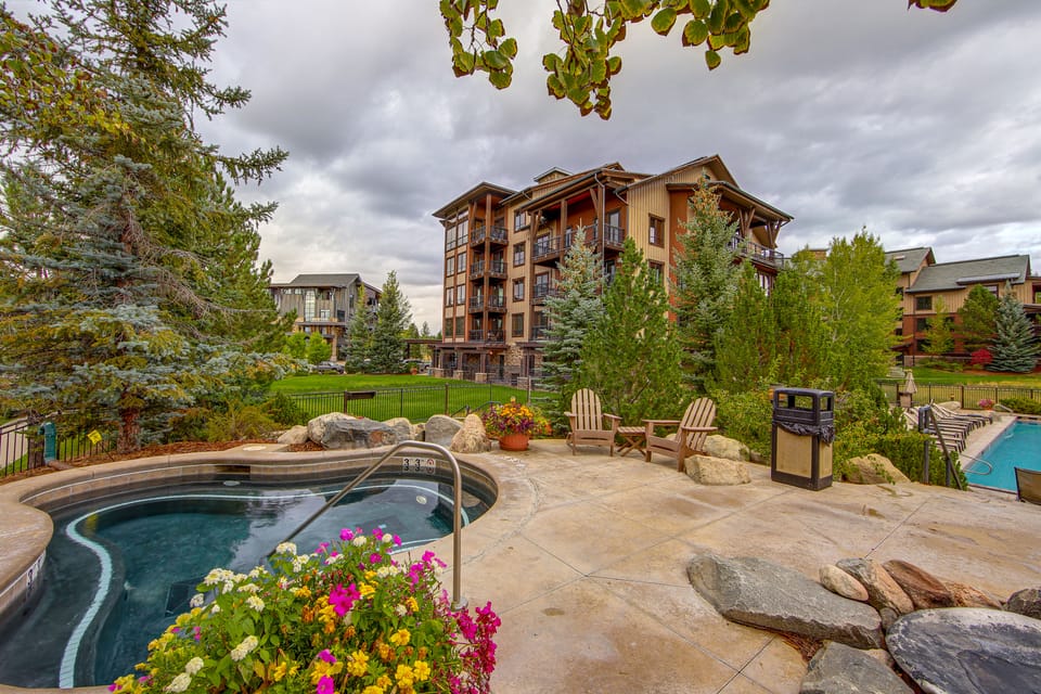 Gondola to Skiing! Steamboat Condo w/ Hot Tubs Apartment in Steamboat Springs
