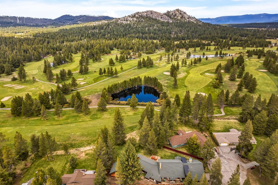 Private Pool & Hot Tub! Luxe South Lake Tahoe Gem House in Sierra Nevada