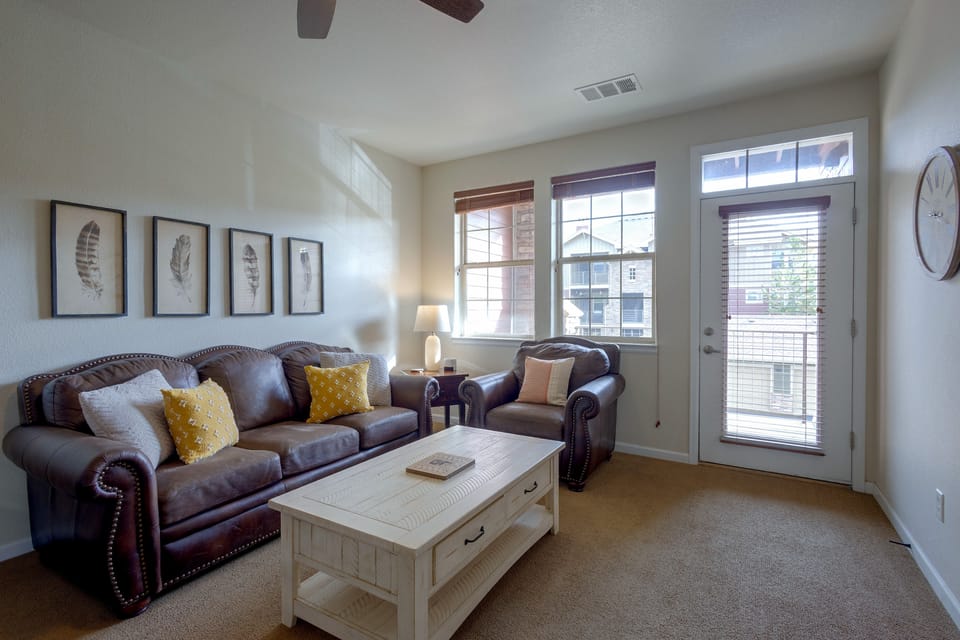 Ski Granby Ranch! Condo w/ Community Hot Tub Apartment in Granby