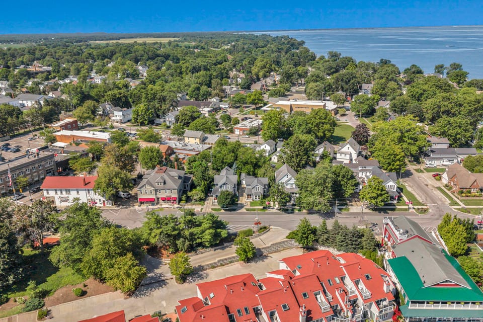 Steps to Beach, Eats & Marina! w/ Charming Patio House in Vermilion