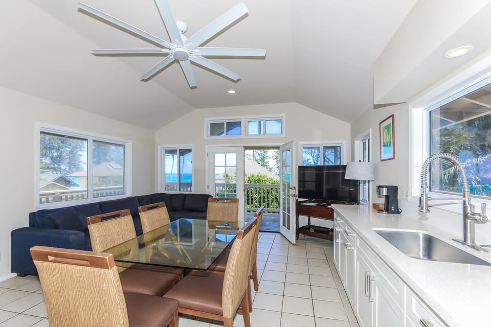 Extended Escape! Waimanalo Beach Cottages, Unit 11 Cottage in Honolulu