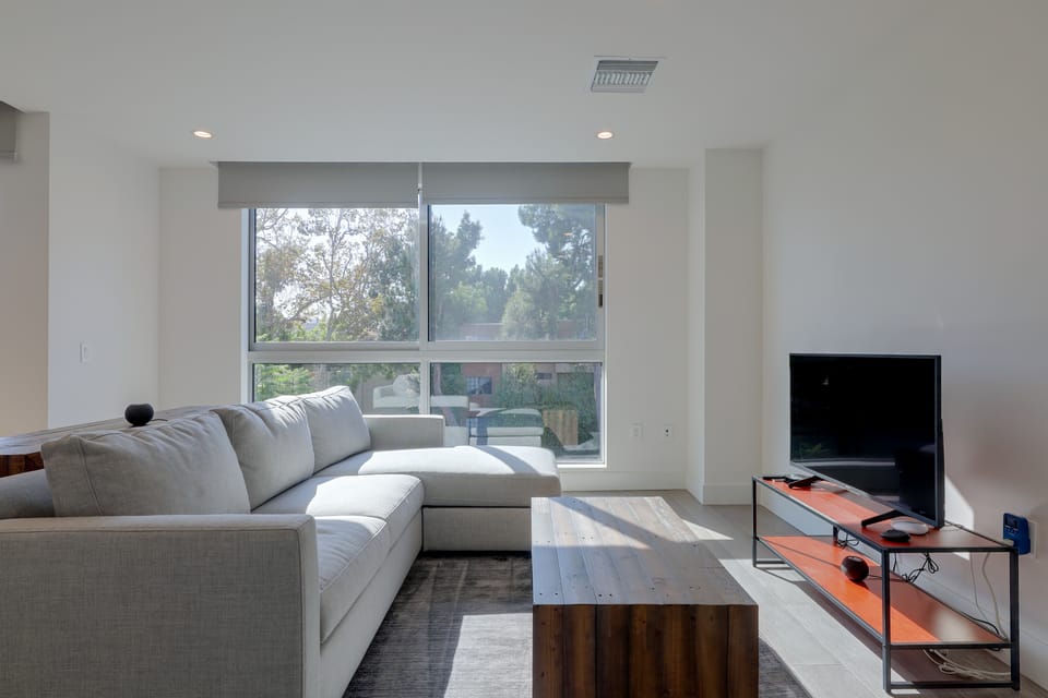 Walkable & Sleek LA Condo w/ Private Office Apartment in West Hollywood