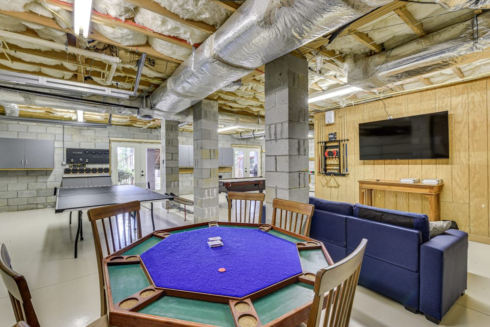 Dock, Hot Tub, Game Room! Lake Wateree Retreat House in Lake Wateree