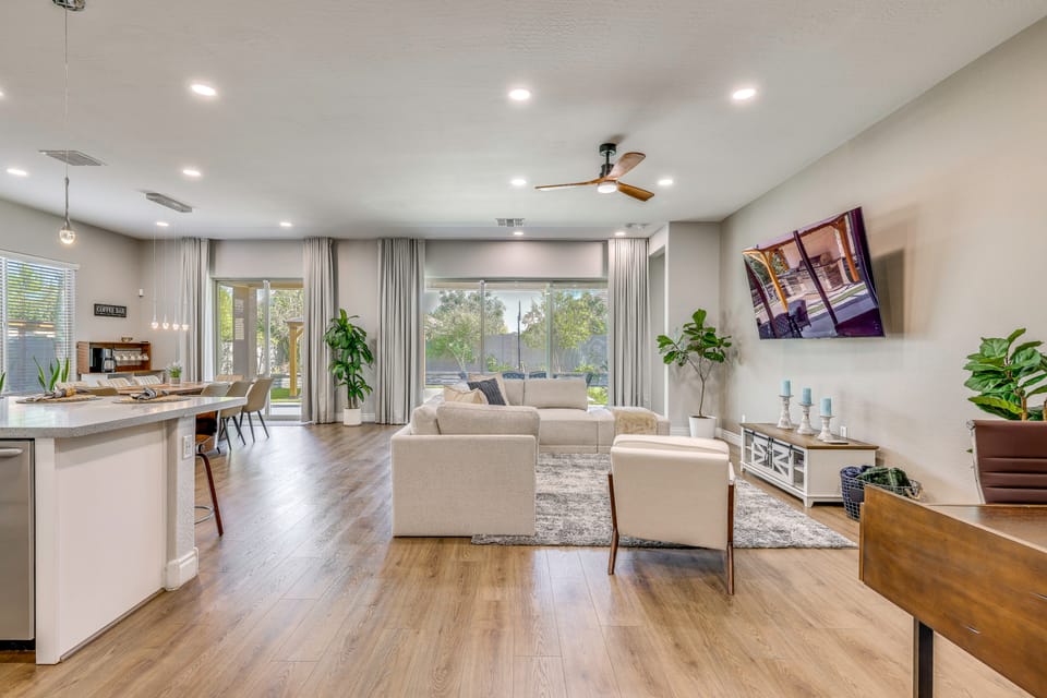 Gather - Relax - Stay Awhile - Near Ballparks Mts House in Goodyear